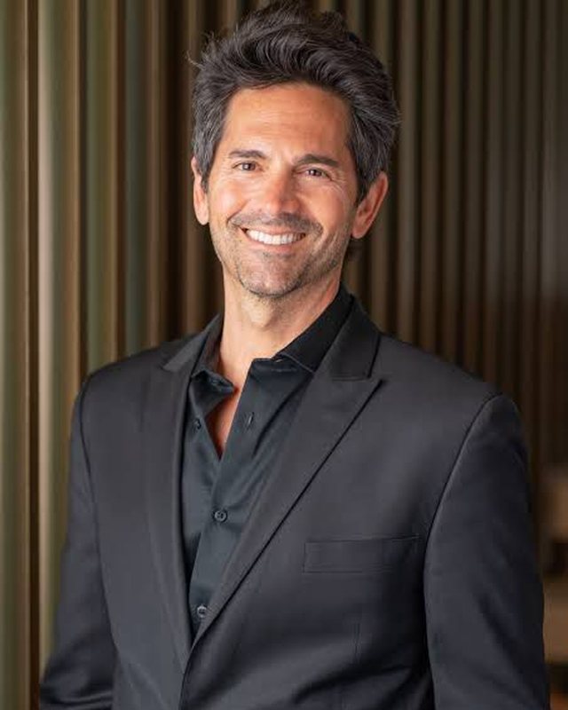 Portrait of Mr. Michael Sutton